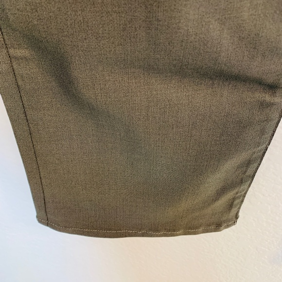 Kut from the Kloth Kelsey Fab Ab Ankle Flare Jean Womens 6 Gray Wax Coated Shiny - Picture 6 of 14